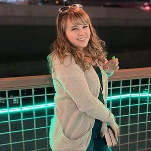 Meet your Posher, Rayann